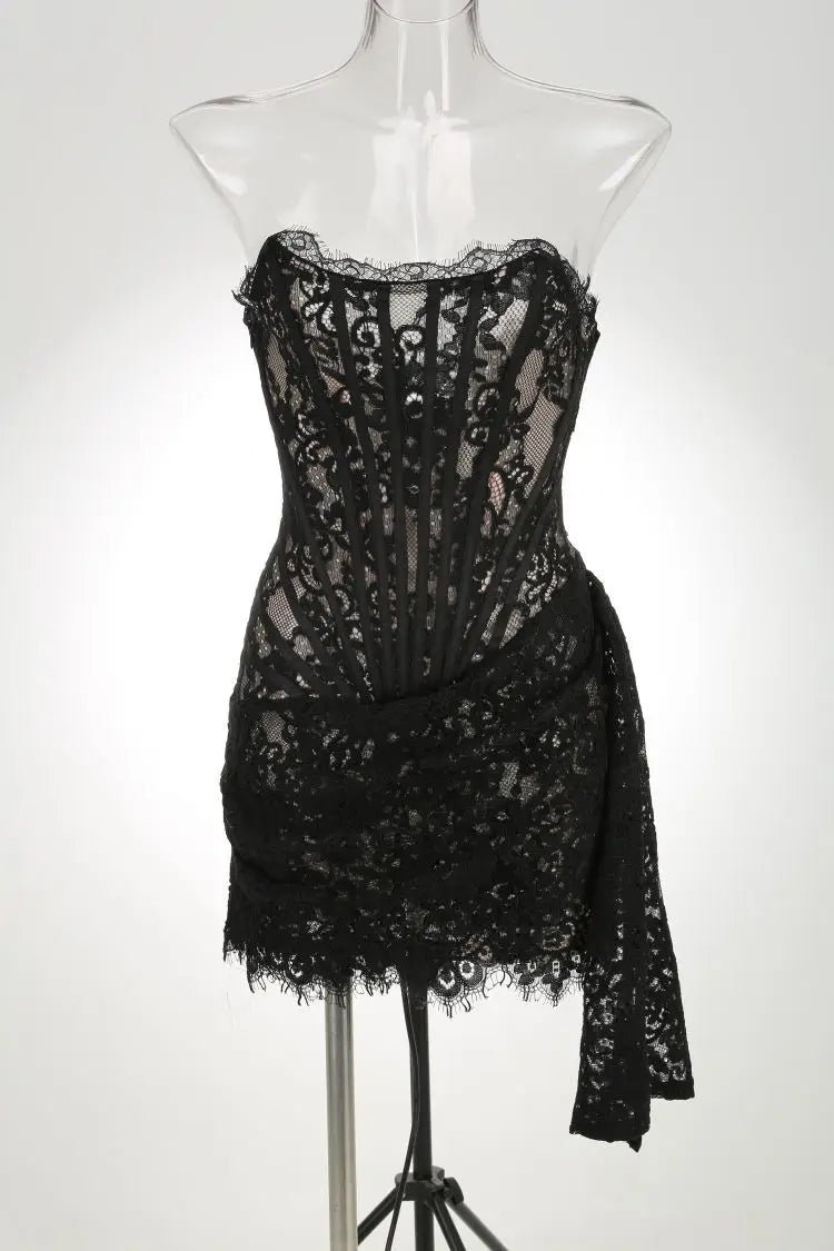 Vestido de Noche Strapless con Encaje