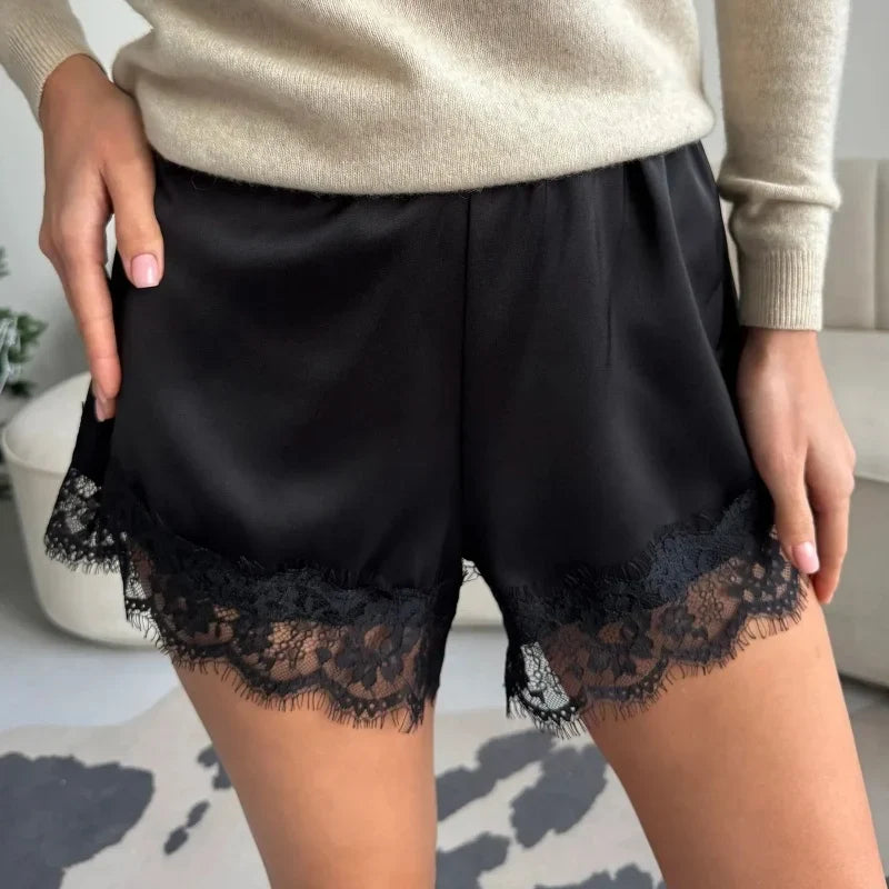 Pantalones Cortos de Satén con Encaje Amour