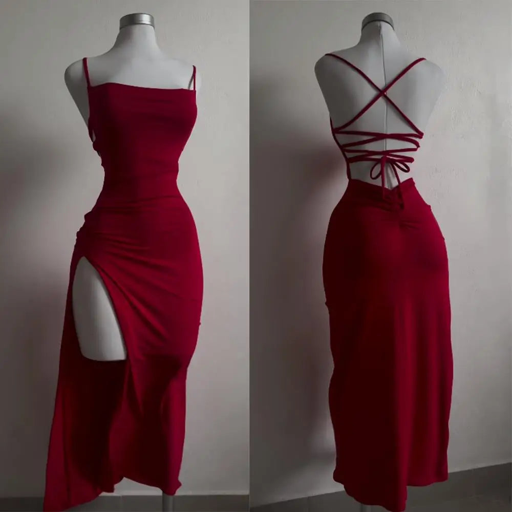 Minivestido Ajustado con Cuello Halter