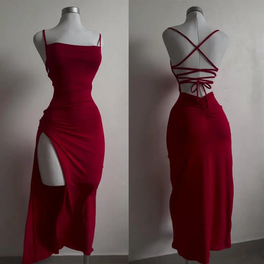 Minivestido Ajustado con Cuello Halter