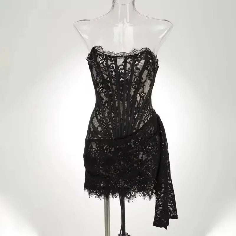 Vestido de Noche Strapless con Encaje